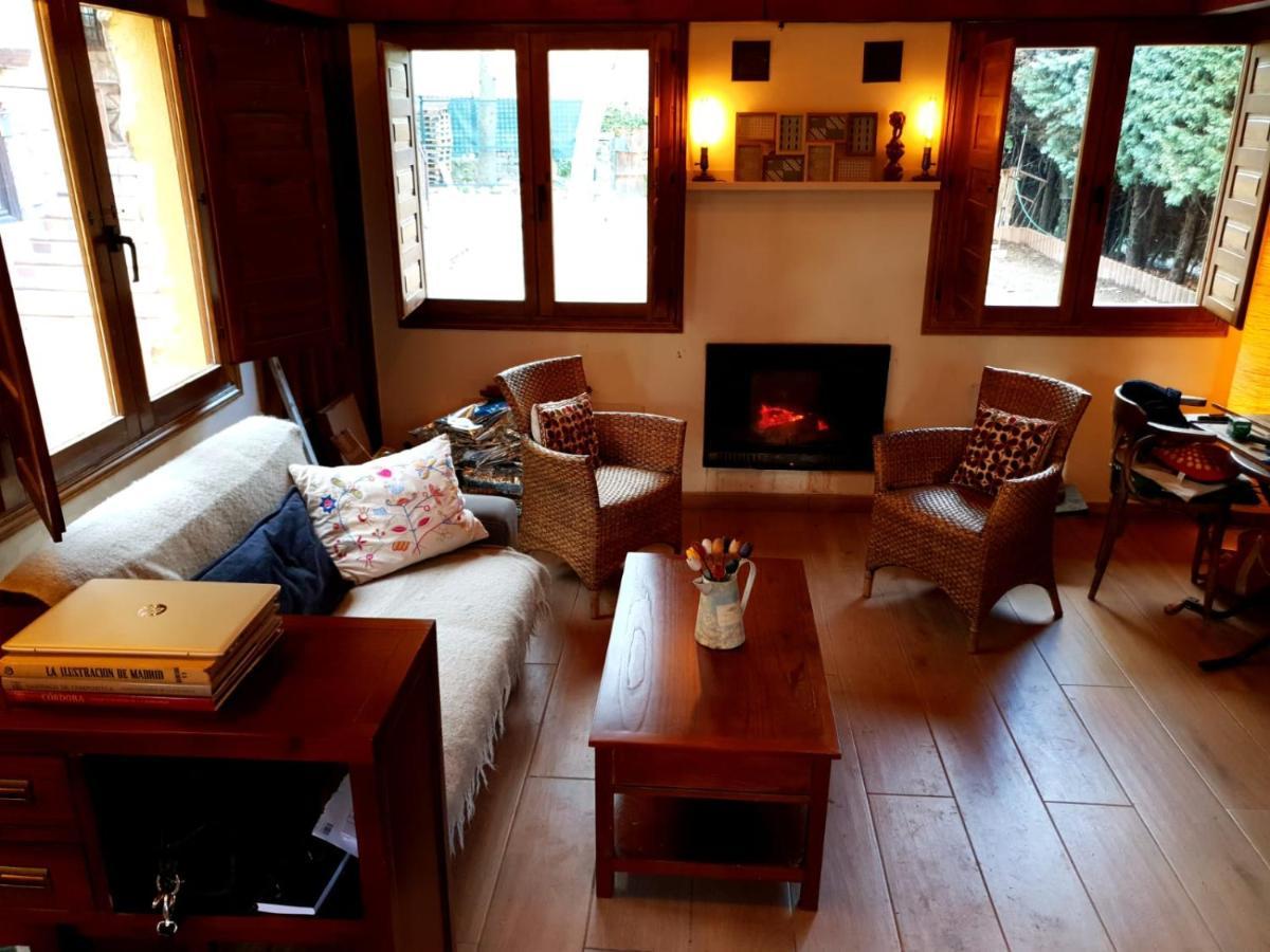 Acogedora Casa Rural En La Sierra De Madrid มาตาเอลปิโน ภายนอก รูปภาพ